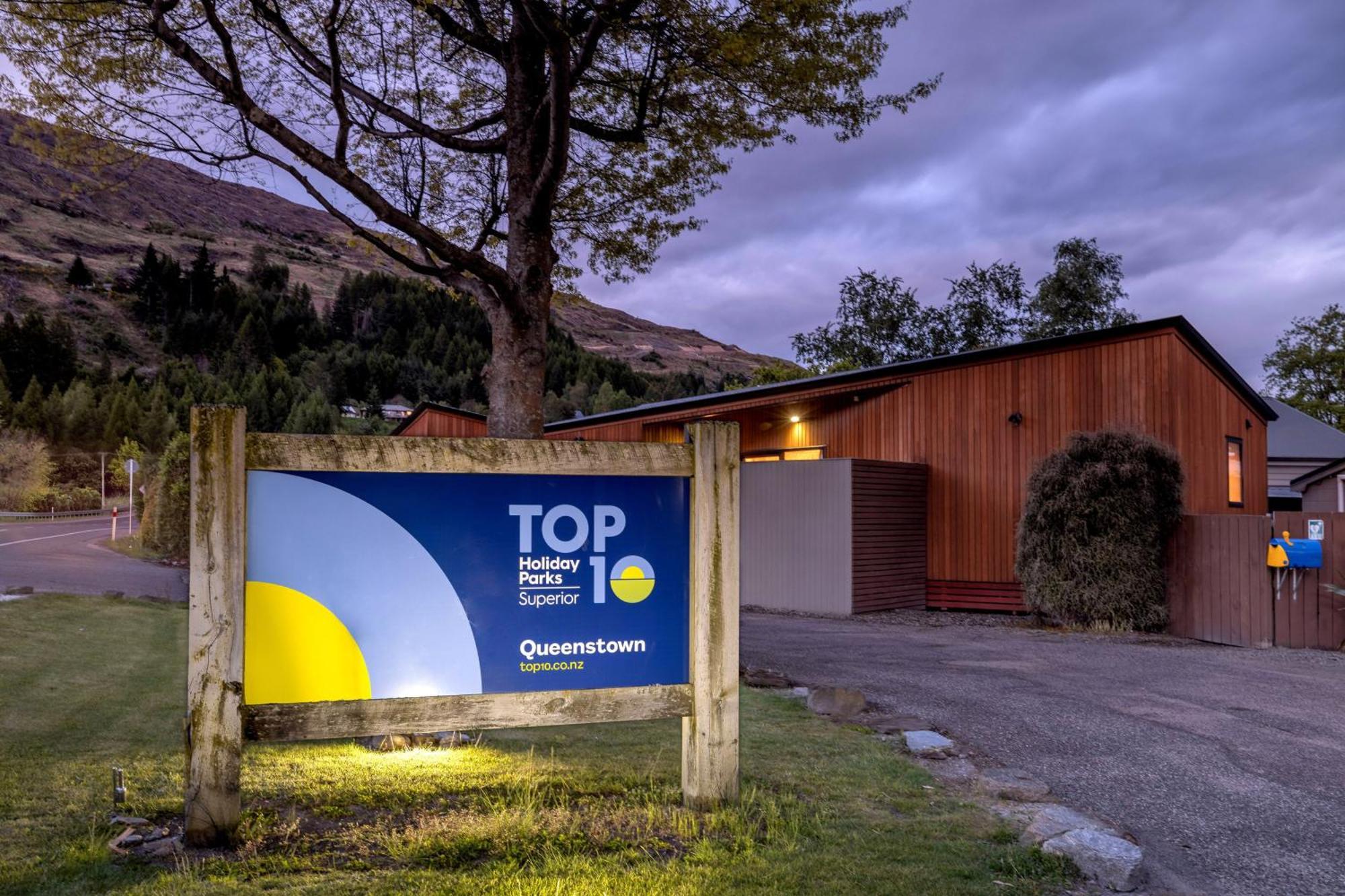 Queenstown Top 10 Holiday Park Экстерьер фото