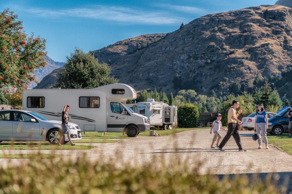 Queenstown Top 10 Holiday Park Экстерьер фото