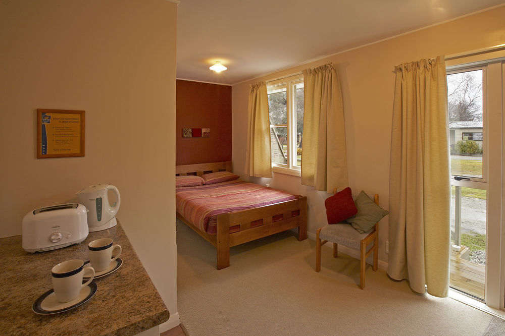 Queenstown Top 10 Holiday Park Экстерьер фото