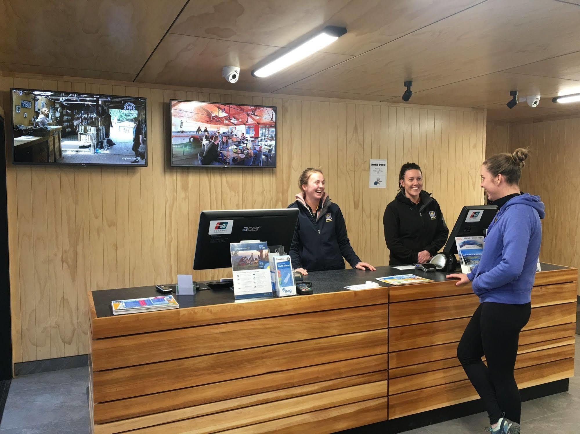 Queenstown Top 10 Holiday Park Экстерьер фото