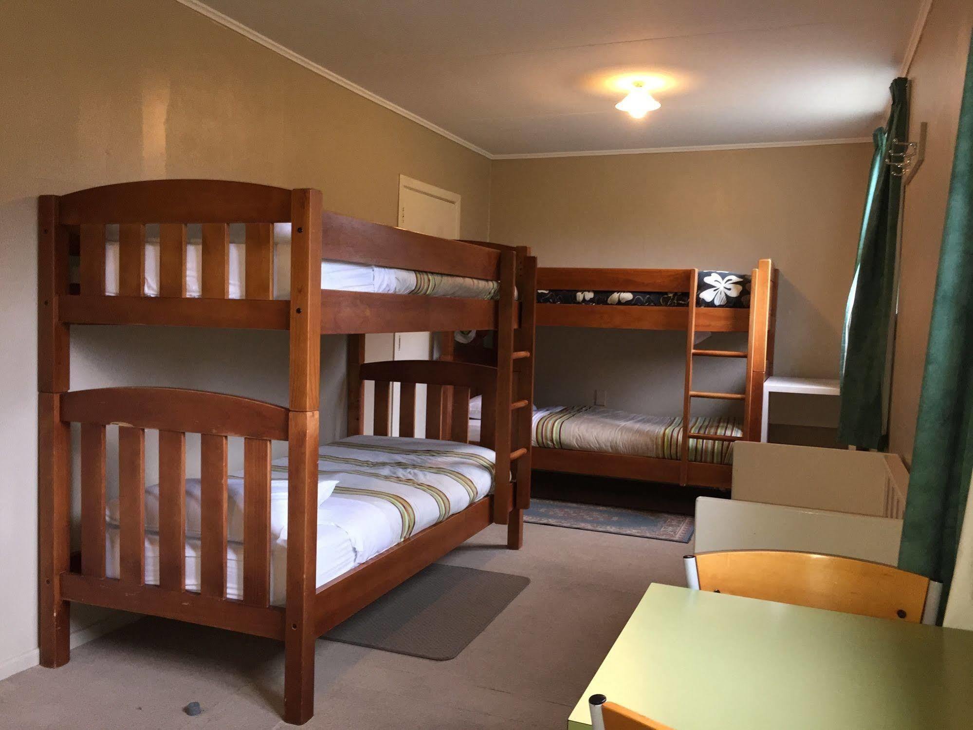 Queenstown Top 10 Holiday Park Экстерьер фото
